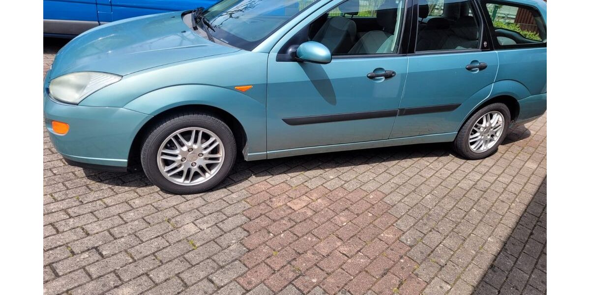 Ford Focus 127.581 km 2.500 &euro; Oberreichenbach 75394