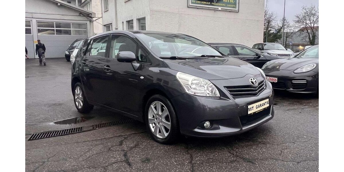 Toyota Verso 120.205 km 9.650 &euro; Pforzheim 75179