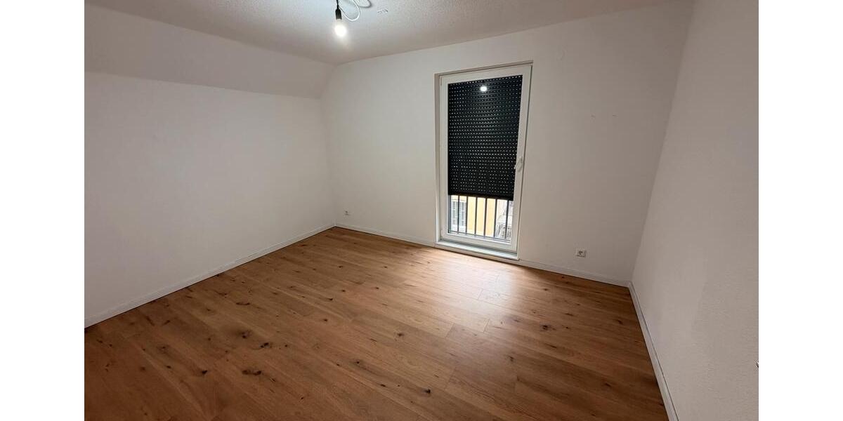 Etagenwohnung Stuttgart Zuffenhausen - 4 Zimmer, 86 m&sup2;, 1.400&euro; | Angebot:27591603