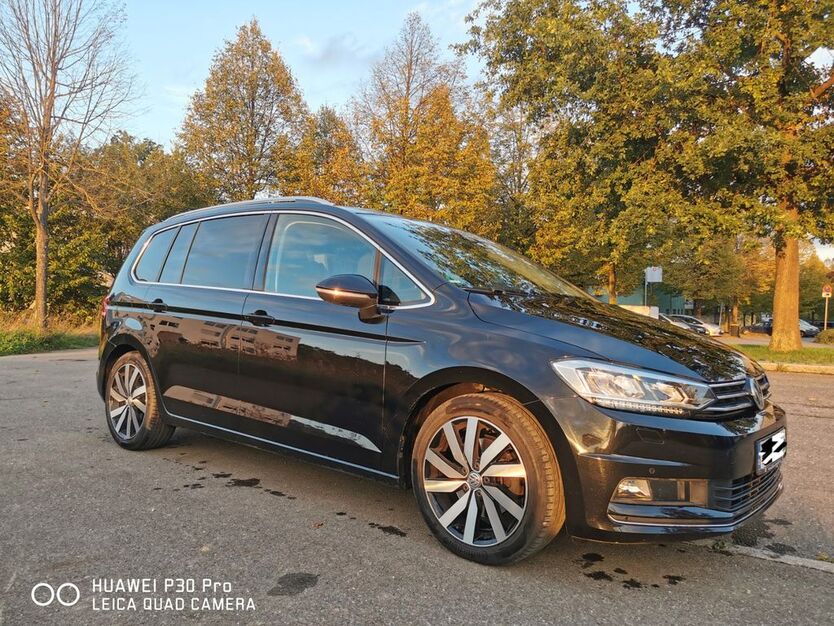 VW Touran 144.500 km 22.900 € Neuhausen 73765