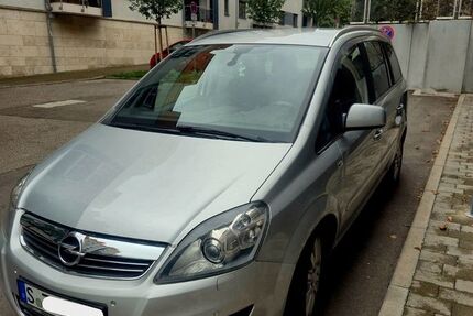 Opel Zafira 135.000 km 4.999 € Stuttgart 70191