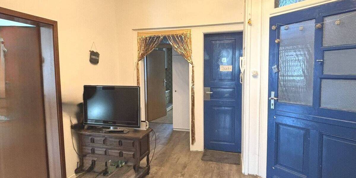Etagenwohnung Esslingen Stadtmitte - 3 Zimmer, 103 m&sup2;, 210.000&euro; | Angebot:26672026