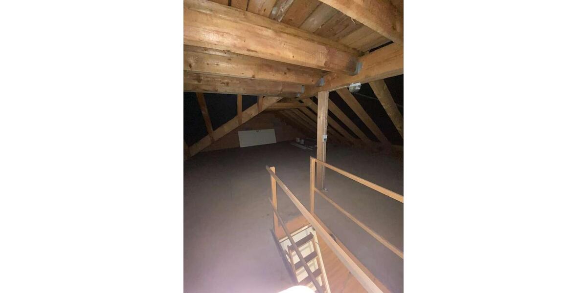 Dachgeschoßwohnung Ludwigsburg Eglosheim - 2.5 Zimmer, 56 m&sup2;, 1.270&euro; | Angebot:27542523