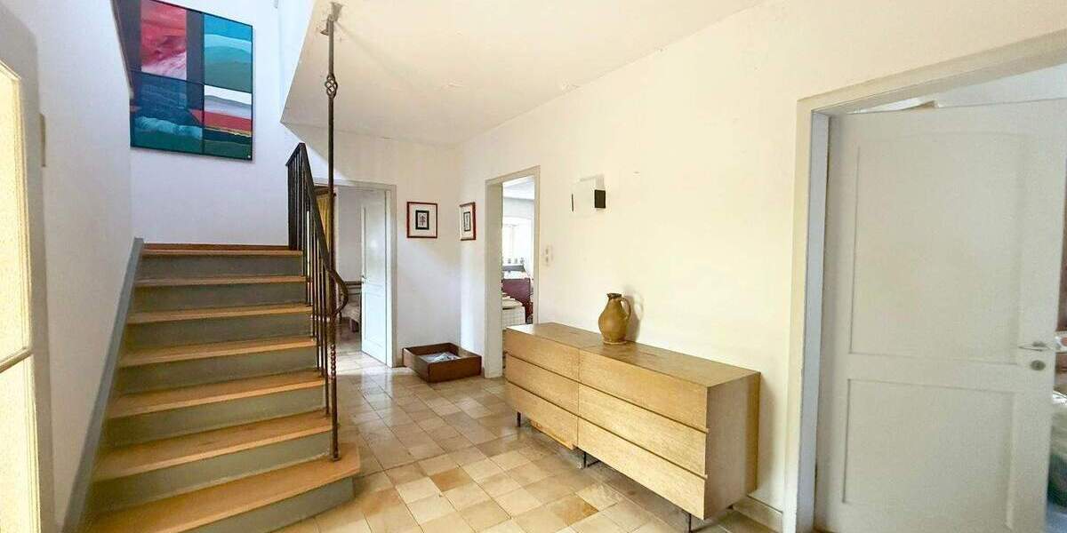 Mehrfamilienhaus, Wohnhaus Stuttgart Degerloch - 7 Zimmer, 240 m&sup2;, 1.790.000&euro; | Angebot:24713277
