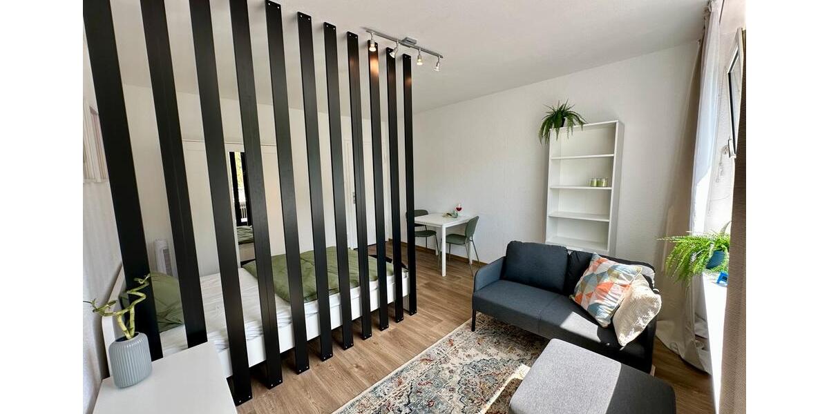 Dachgeschoßwohnung Stuttgart Luginsland - 1 Zimmer, 36 m&sup2;, 900&euro; | Angebot:26477646