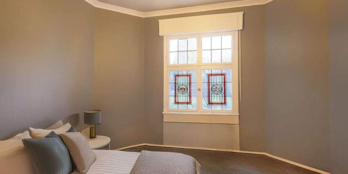 Mehrfamilienhaus, Wohnhaus Ludwigsburg Süd - 9 Zimmer, 283 m&sup2;, 1.175.000&euro; | Angebot:24647734