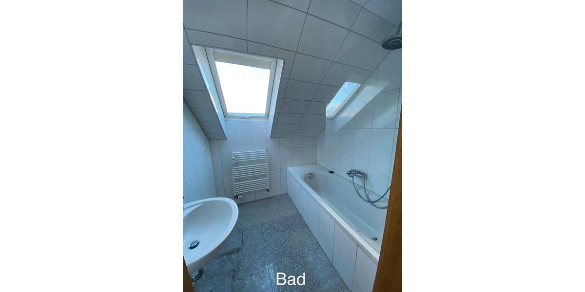 Etagenwohnung Böblingen Dagersheim - 4 Zimmer, 98 m&sup2;, 1.260&euro; | Angebot:25964379