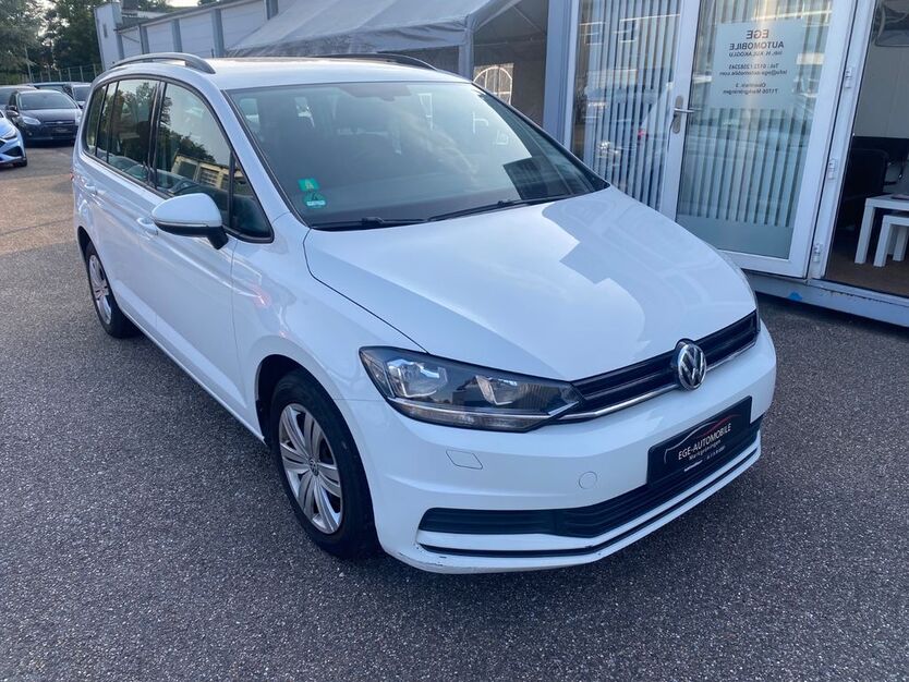 VW Touran 213.000 km 8.700 € Markgröningen 71706