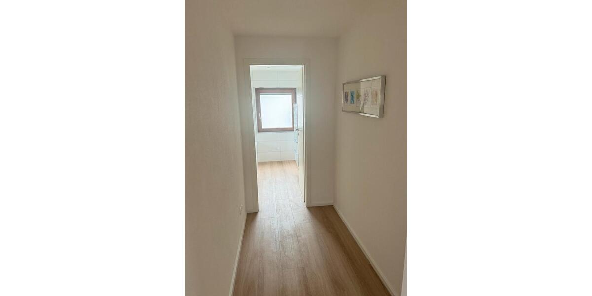 Dachgeschoßwohnung Esslingen am Neckar Oberesslingen - 3.5 Zimmer, 73 m&sup2;, 1.300&euro; | Angebot:24469045