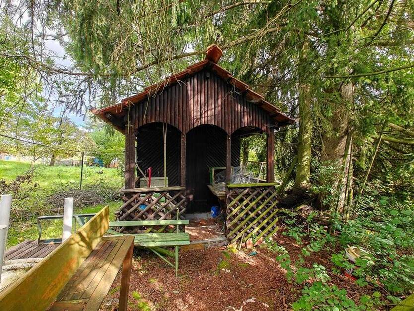 Obstwiese mit Hütte am Fuße der Achalm zu verkaufen