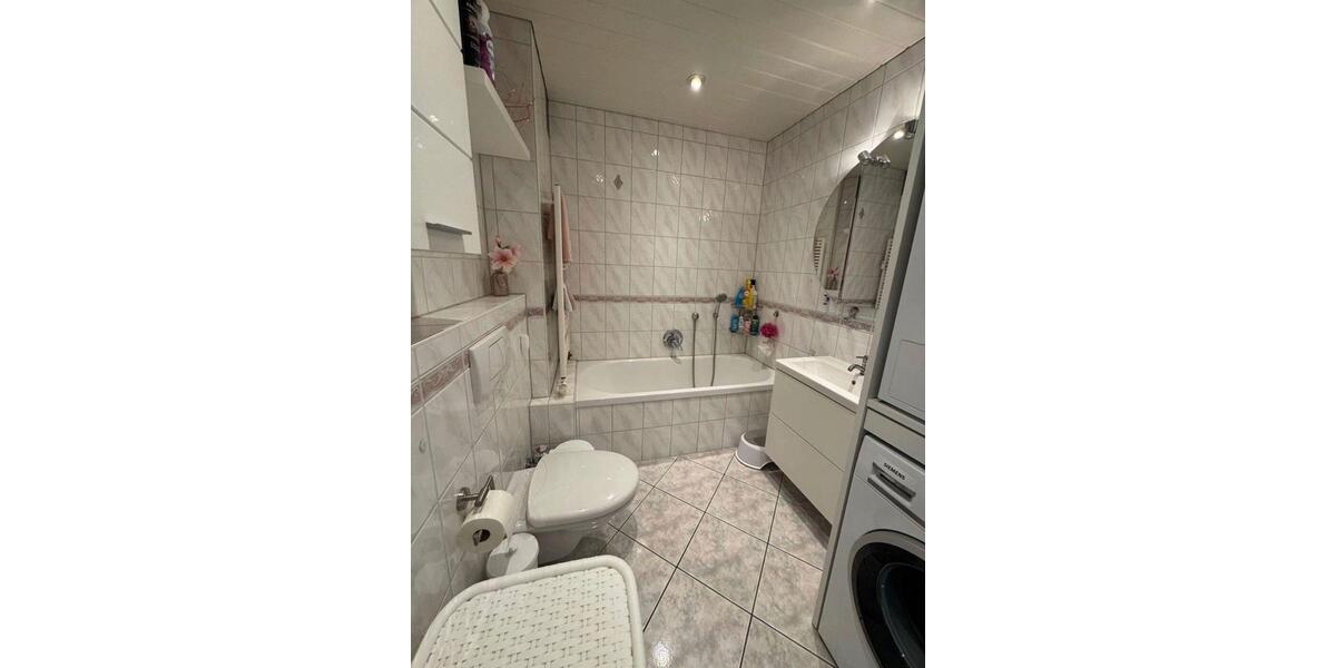 Etagenwohnung Rottenburg am Neckar - 4 Zimmer, 98 m&sup2;, 1.850&euro; | Angebot:25990817