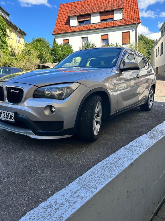 BMW X1 176.000 km 9.500 € Stuttgart 70329