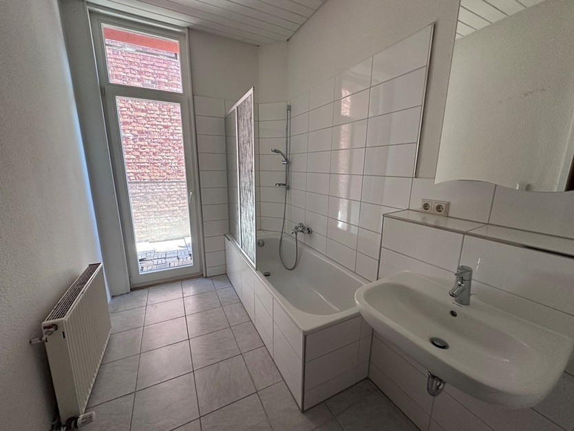 Helle 2,5-Zi.-Altbau-ETW in zentraler Lage von S-Süd (Heslach)