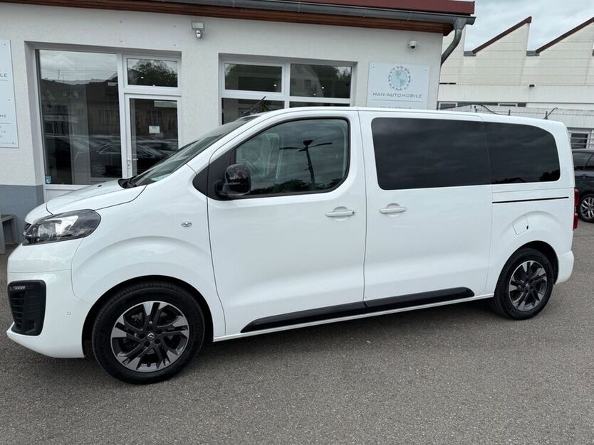 Zafira Life