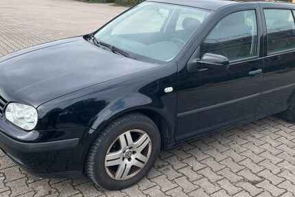 VW Golf 216.000 km 1.650 € Köngen 73257