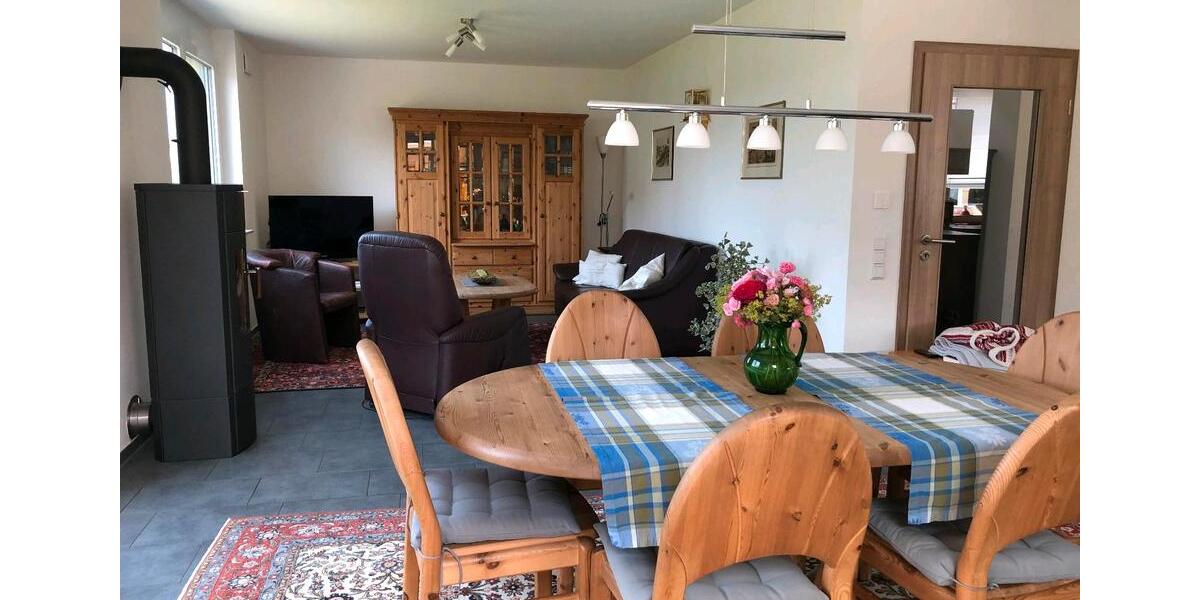 Einfamilienhaus Neustetten - 4.5 Zimmer, 127 m&sup2;, 1.680&euro; | Angebot:25840549