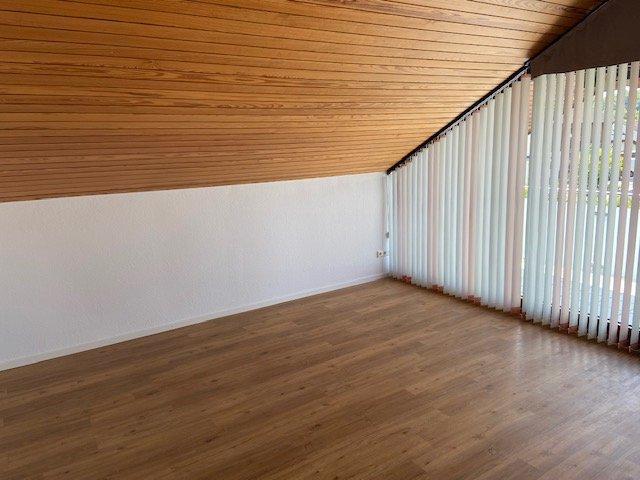 Dachgeschoßwohnung Sindelfingen Darmsheim - 1.5 Zimmer, 43 m&sup2;, 985&euro; | Angebot:27601313