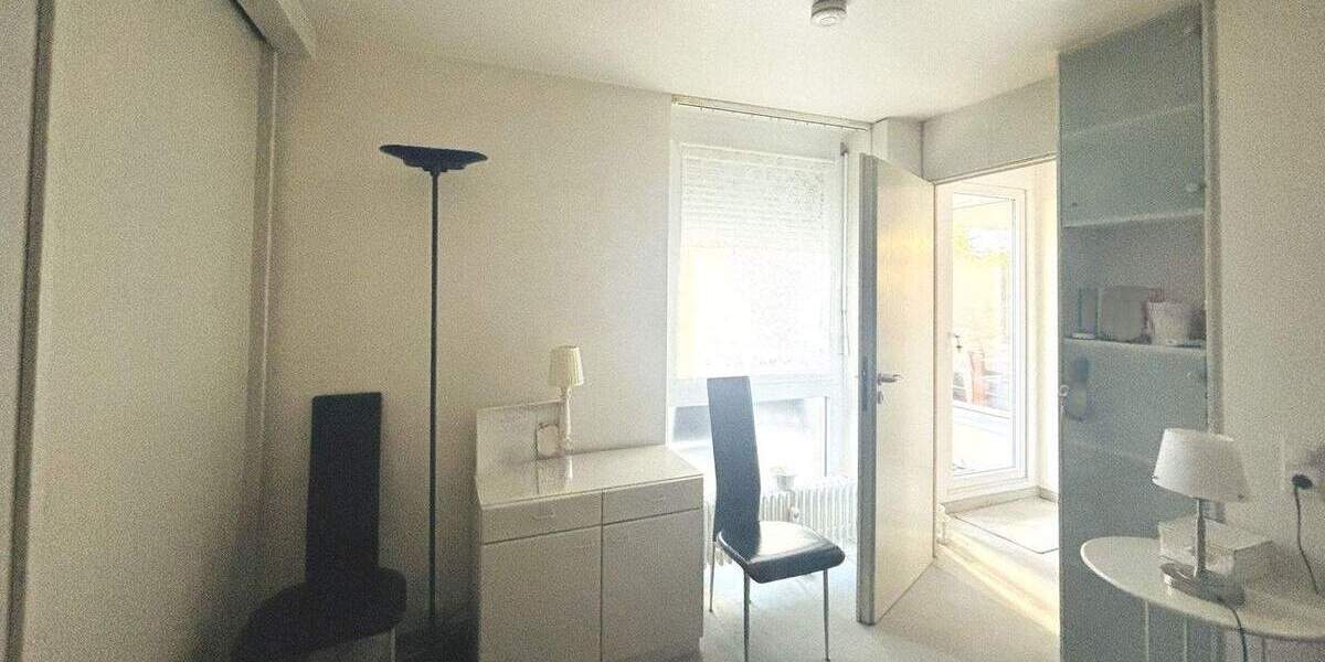 Etagenwohnung Esslingen Sulzgries - 4 Zimmer, 105 m&sup2;, 345.000&euro; | Angebot:25662735