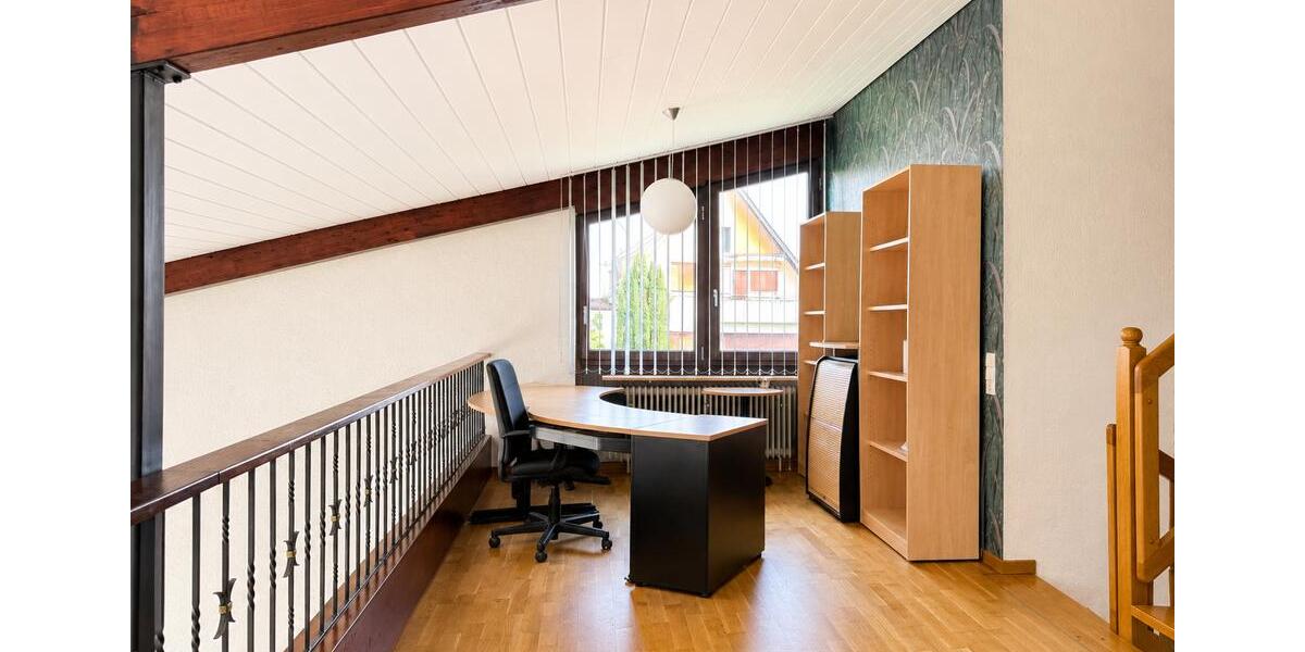 Einfamilienhaus Steinenbronn - 5 Zimmer, 230 m&sup2;, 2.700&euro; | Angebot:26574367