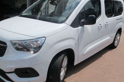 Opel Combo Life 8.300 km 35.900 &euro; Niefern-Öschelbronn 75223