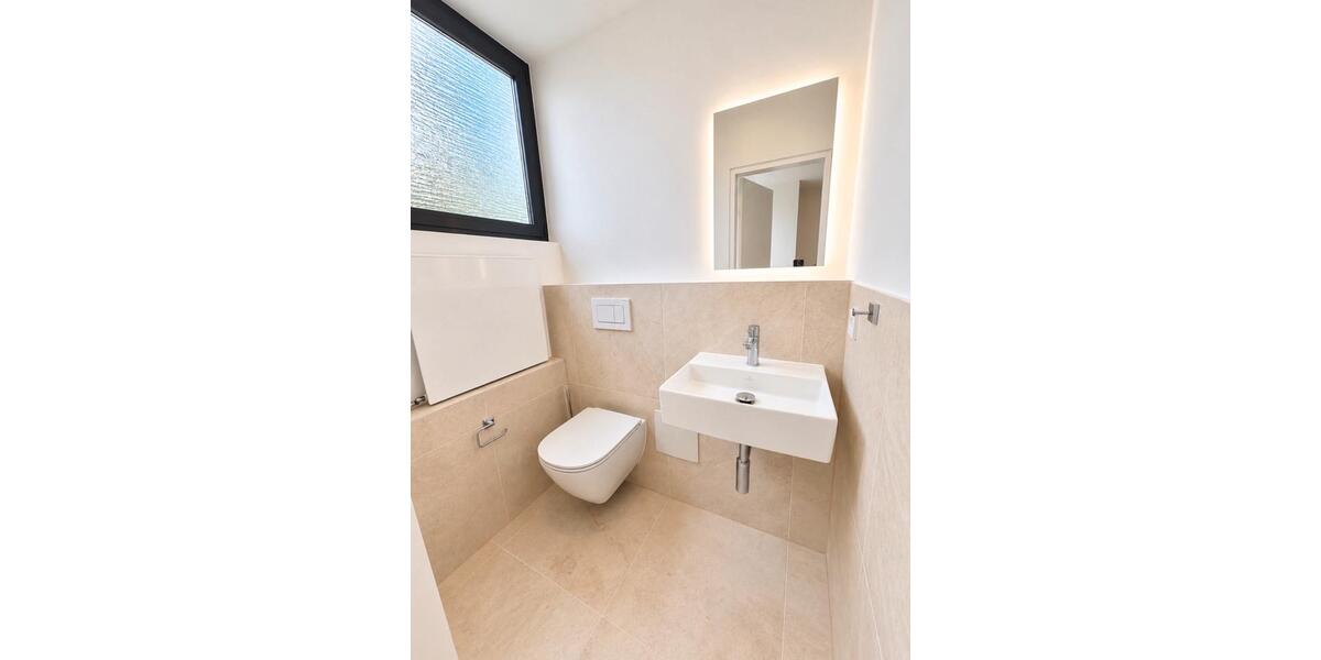 Etagenwohnung Tübingen Lustnau - 4.5 Zimmer, 165 m&sup2;, 2.490&euro; | Angebot:27542710