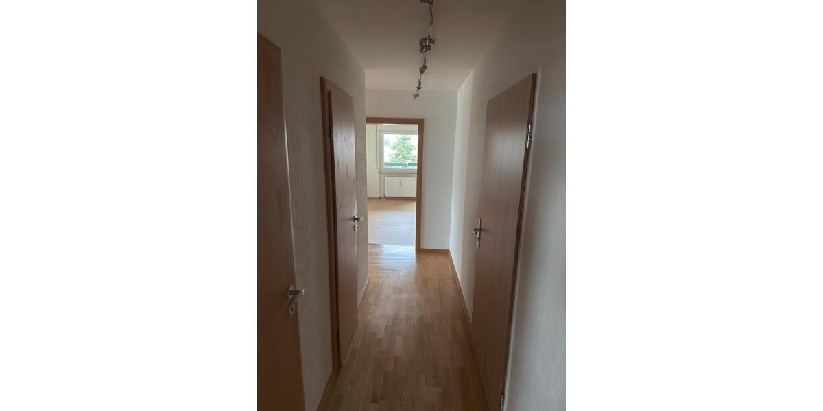 Etagenwohnung Ludwigsburg Eglosheim - 3.5 Zimmer, 84 m&sup2;, 1.050&euro; | Angebot:25892355