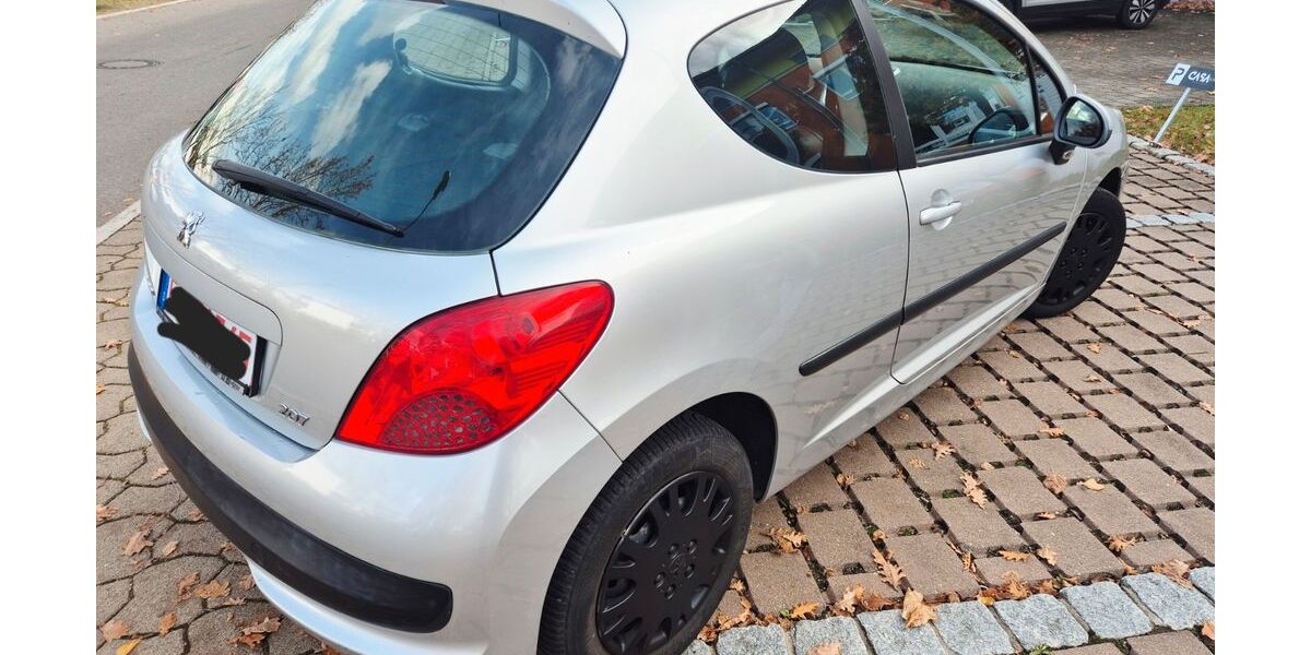 Peugeot 207 157.400 km 2.600 &euro; Filderstadt 70794