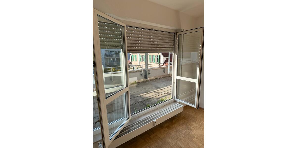 Etagenwohnung Esslingen am Neckar - 2 Zimmer, 65 m&sup2;, 1.000&euro; | Angebot:25944159