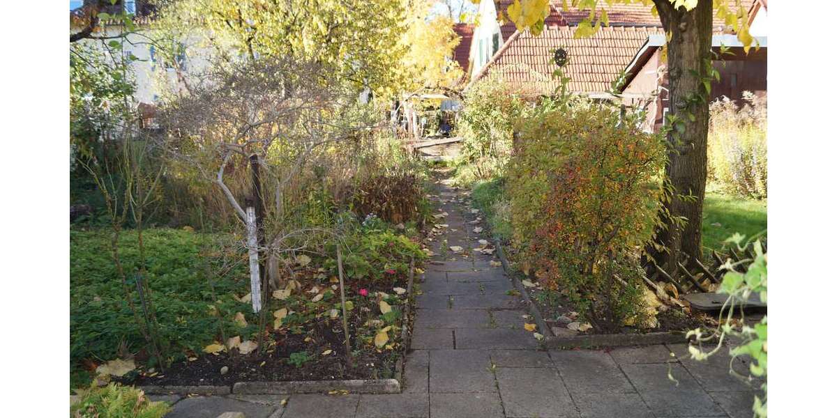 Haus zum Kaufen in Oberesslingen 770.000 € 270 m² 12 zimmer