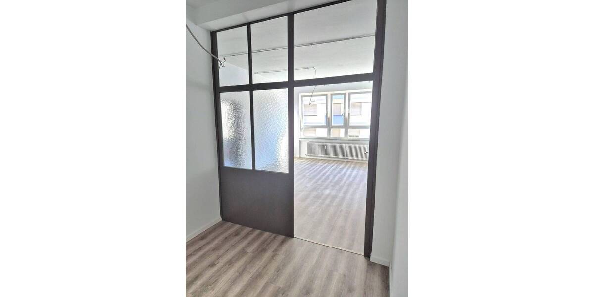 Gewerbeobjekt Stuttgart Ost - 3 Zimmer, 1.800&euro; | Angebot:26472842