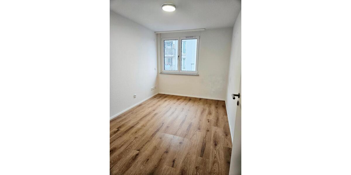 Etagenwohnung Denkendorf - 4 Zimmer, 110 m&sup2;, 1.497&euro; | Angebot:24792847