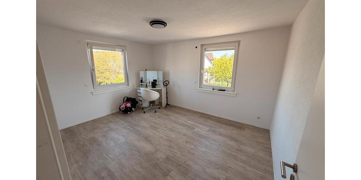 Etagenwohnung Vaihingen an der Enz - 3 Zimmer, 78 m&sup2;, 1.250&euro; | Angebot:26226338
