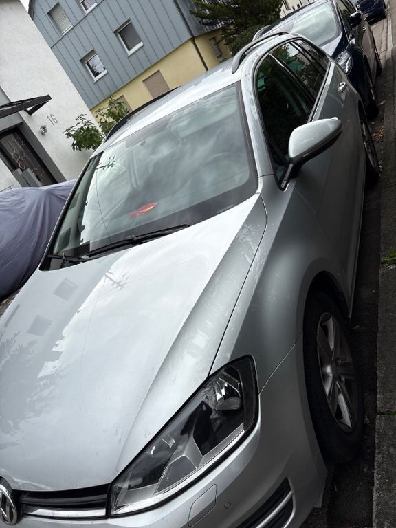 VW Golf 92.000 km 14.100 € Wendlingen 73240