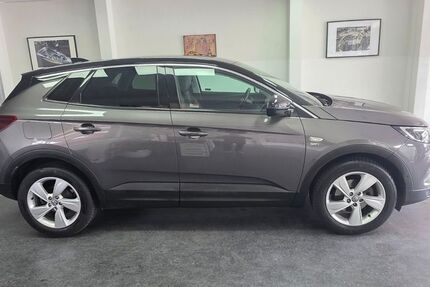Opel Grandland (X) 64.000 km 13.490 &euro; Asperg/Ludwigsburg bei Stuttgart 71679