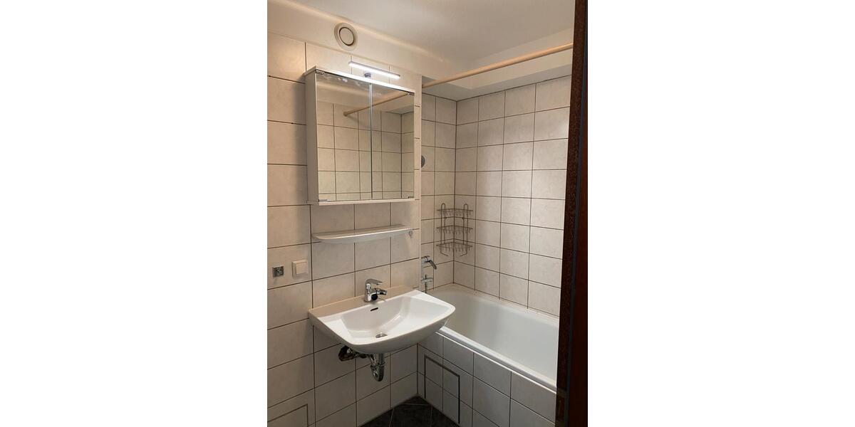 Etagenwohnung Tübingen Lustnau - 1 Zimmer, 34 m&sup2;, 750&euro; | Angebot:24841690