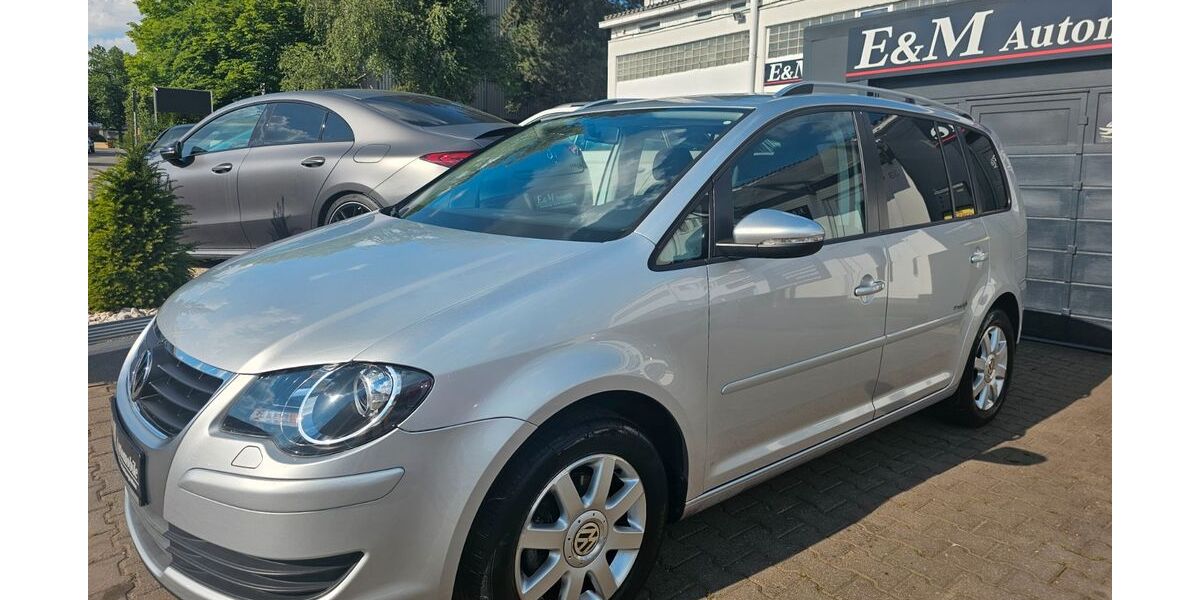 VW Touran 142.987 km 7.980 &euro; Magstadt 71106