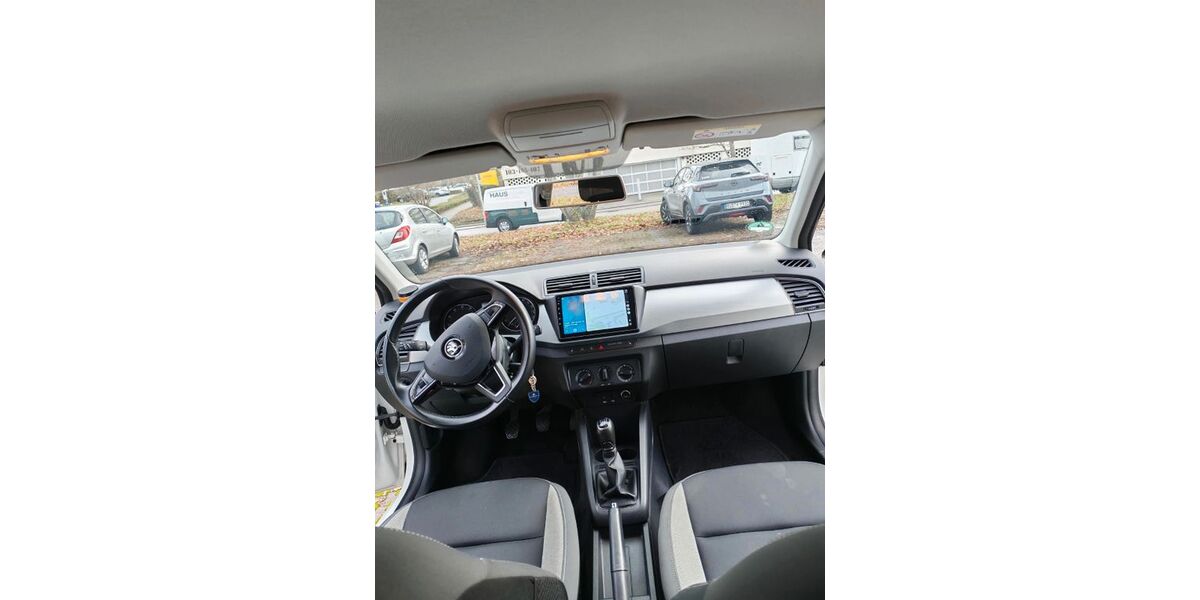 Skoda Fabia 32.009 km 10.200 &euro; Stuttgart 70469