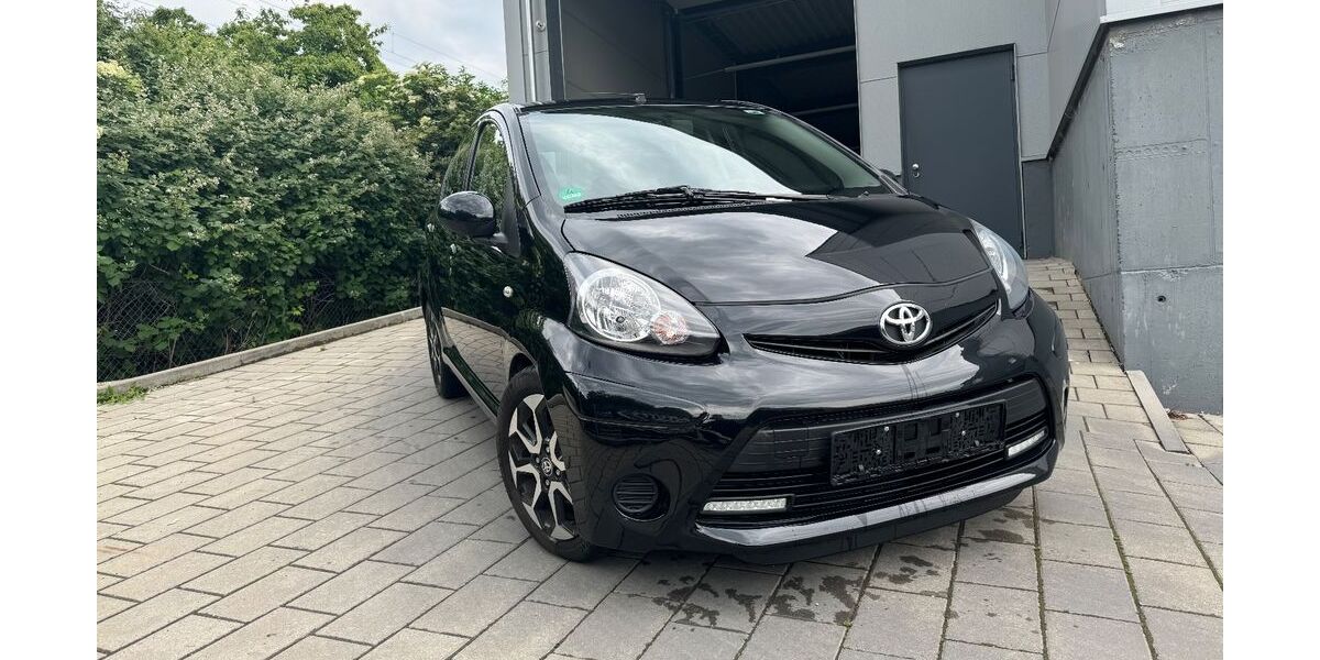 Toyota Aygo (X) 118.000 km 3.900 € Denkendorf 73770