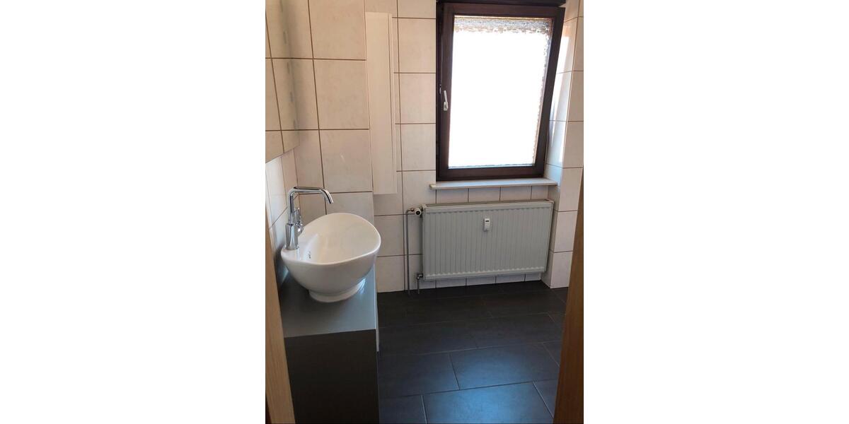Dachgeschoßwohnung Sachsenheim - 2.5 Zimmer, 65 m&sup2;, 870&euro; | Angebot:26186676