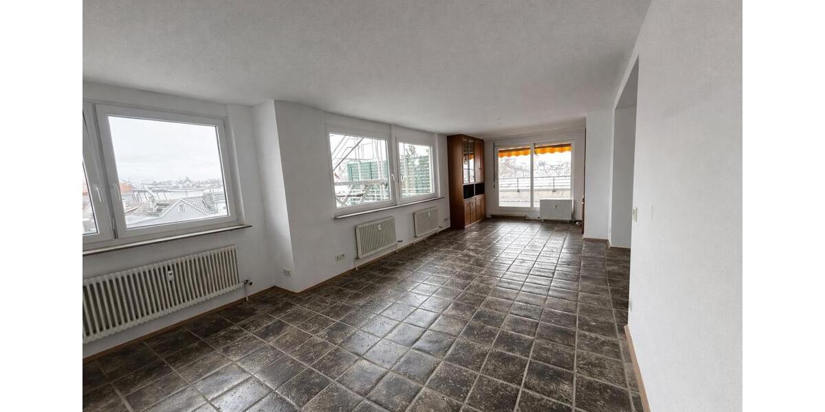 Dachgeschoßwohnung Reutlingen - 3 Zimmer, 118 m&sup2;, 1.450&euro; | Angebot:24559806