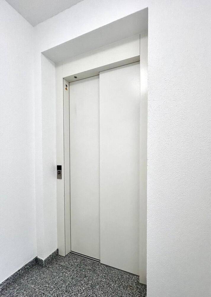 EXKLUSIVE-NEUBAU-ERSTBEZUG! Traumhafte DG-Wohnung mit Top-Ausstattung (Balkon, EBK, Aufzug uvm.) in sonniger direkter City-Lage!