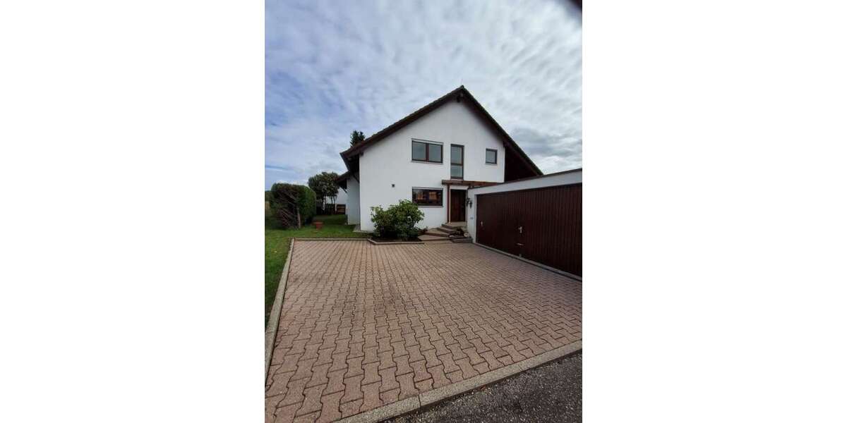 Haus zum Mieten in Weissach 2.500 € 229 m² 8 zimmer