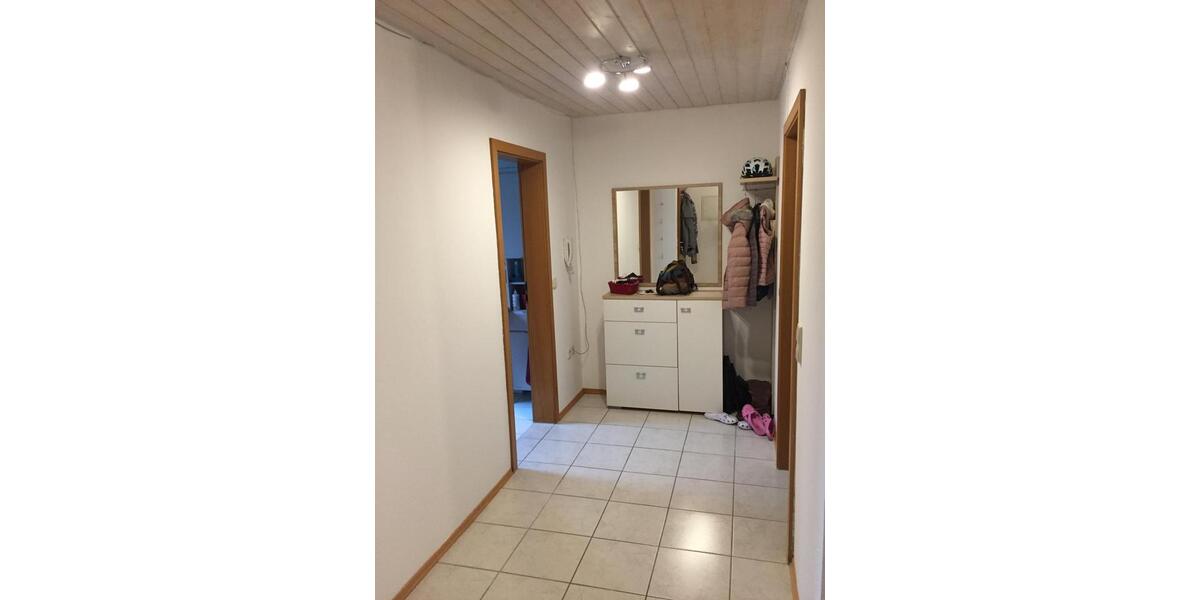 Dachgeschoßwohnung Rottenburg am Neckar - 3 Zimmer, 101 m&sup2;, 1.000&euro; | Angebot:27572669