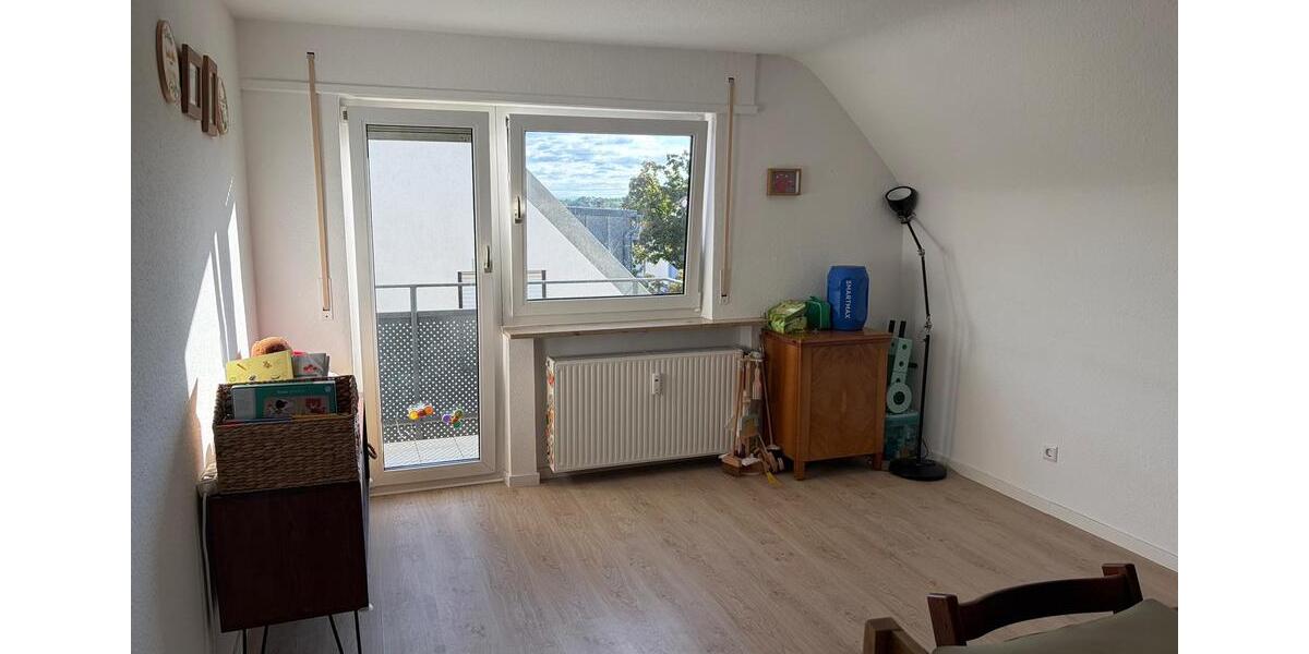 Dachgeschoßwohnung Ludwigsburg Pflugfelden - 3 Zimmer, 67 m&sup2;, 850&euro; | Angebot:27619191