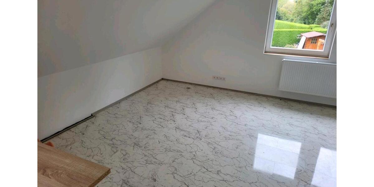 Dachgeschoßwohnung Pforzheim Dillweißenstein - 2 Zimmer, 64 m&sup2;, 610&euro; | Angebot:27610016