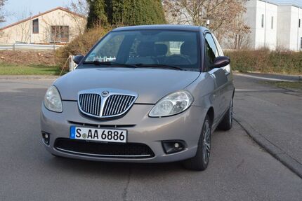 Lancia Ypsilon 139.700 km 2.555 &euro; Stuttgart 70499