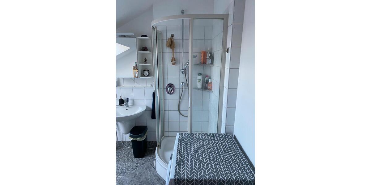 Dachgeschoßwohnung Bietigheim-Bissingen Bissingen - 2.5 Zimmer, 68 m&sup2;, 950&euro; | Angebot:26444705