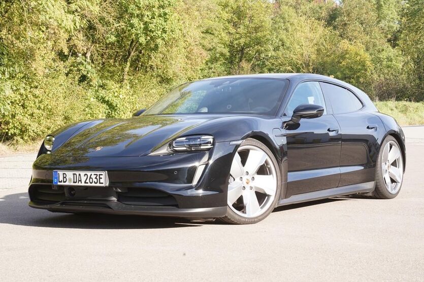 Porsche Taycan 39.000 km 64.000 € Unterensingen 72669