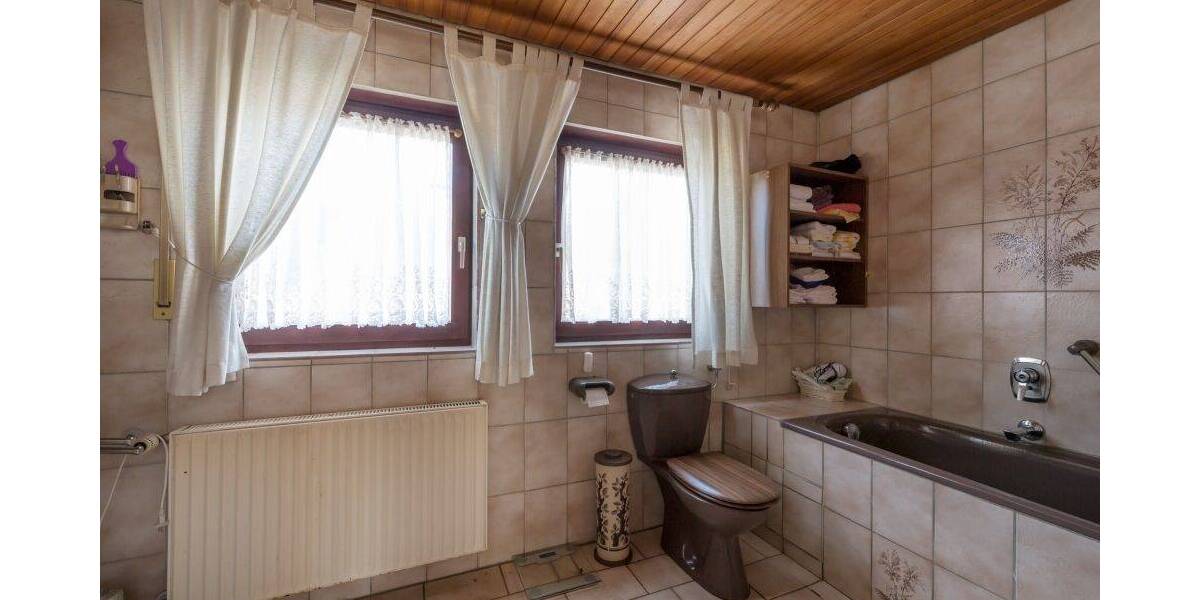 Einfamilienhaus Pforzheim Würm - 6 Zimmer, 165 m&sup2;, 475.000&euro; | Angebot:23562143