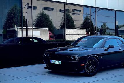 Dodge Challenger 18.000 km 44.000 &euro; Fellbach 70736